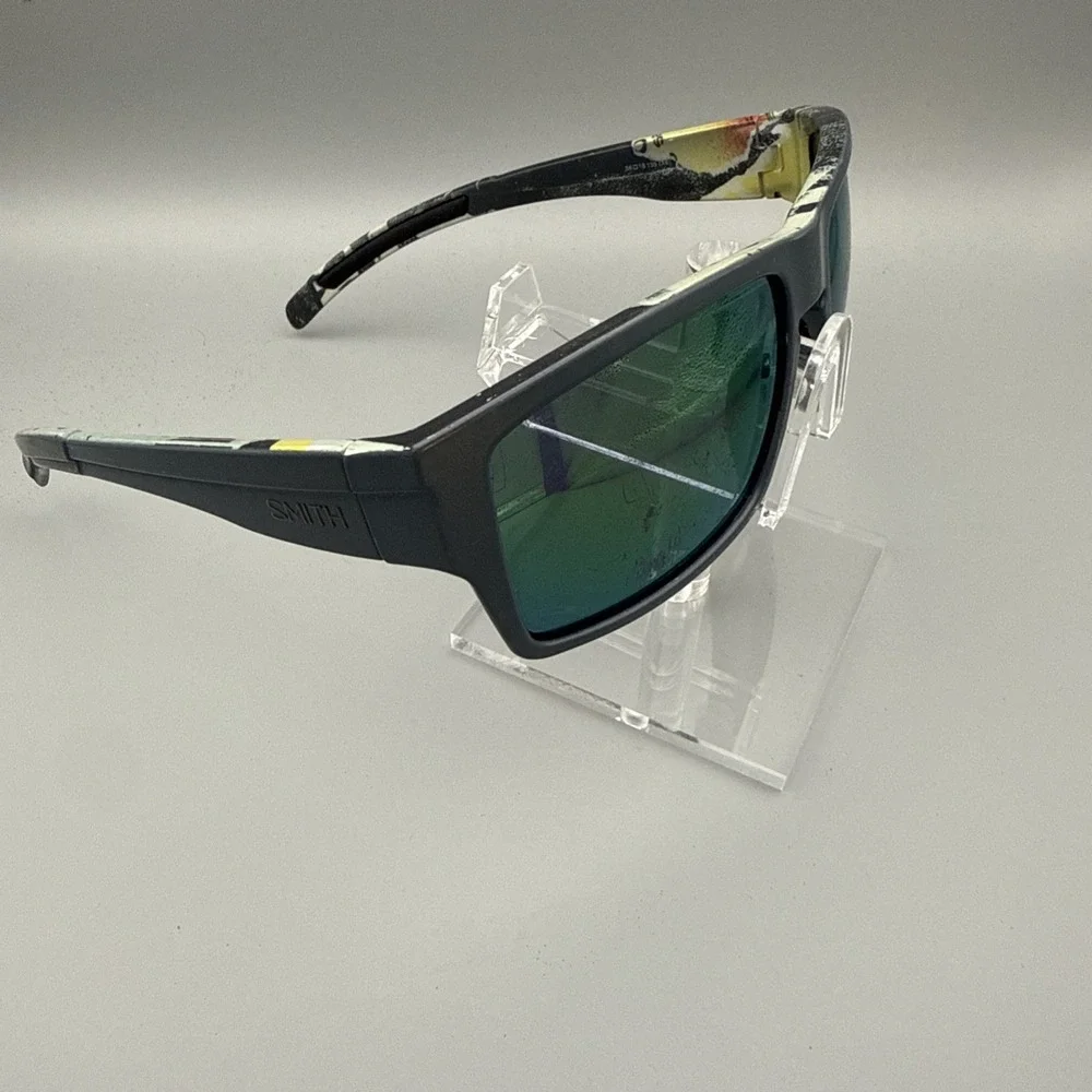 SMITH Outlier XL Sunglasses Matte Corsair Ripped S6F Chromapop Damaged Lenses